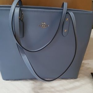 👜 SALE NWT Coach tote 👜